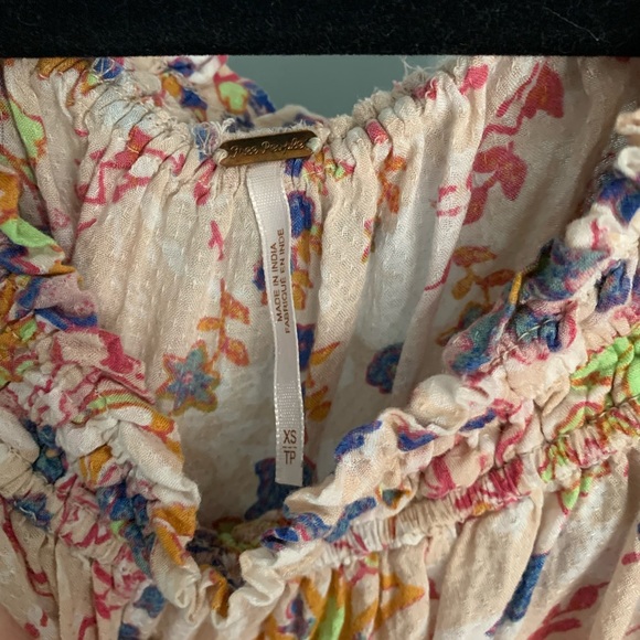 Free People off-the-shoulder floral top - Picture 3 of 5